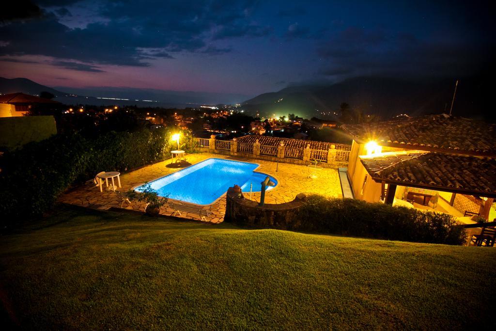 Casa de hóspedes Mirailha Suites